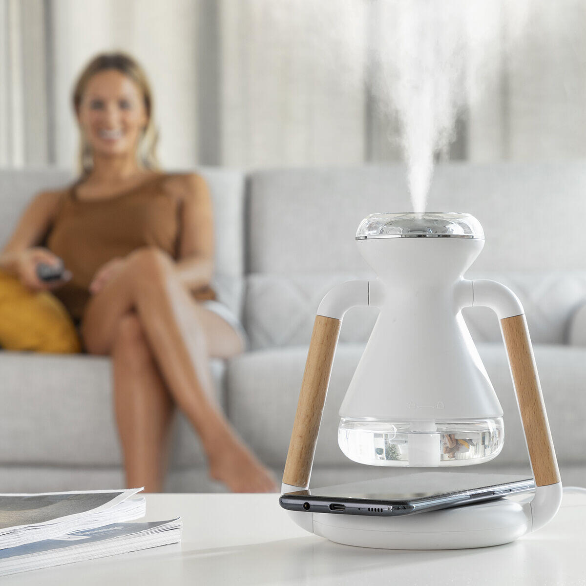 Humidificador Difusor de Aromas y Cargador Inalámbrico